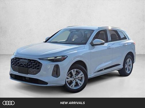 Glacier White Metallic 2026 Audi Q5 Premium TFSI quattro S tronic