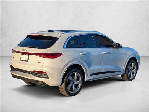 2025 Audi Q5 Premium Plus