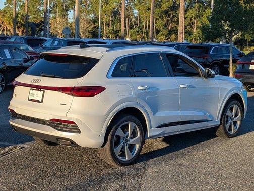 2025 Audi Q5 Premium Plus