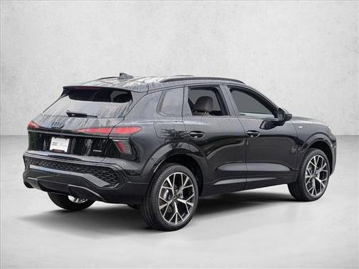 Mythos Black Metallic 2026 Audi Q3 S line