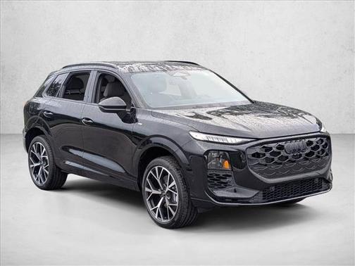 Mythos Black Metallic 2026 Audi Q3 S line