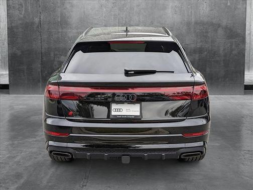 2025 Audi Q8 55 Premium Plus