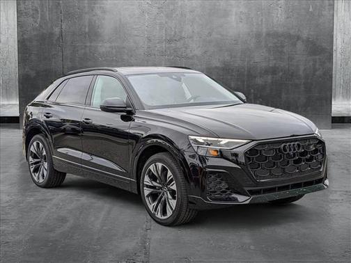 2025 Audi Q8 55 Premium Plus