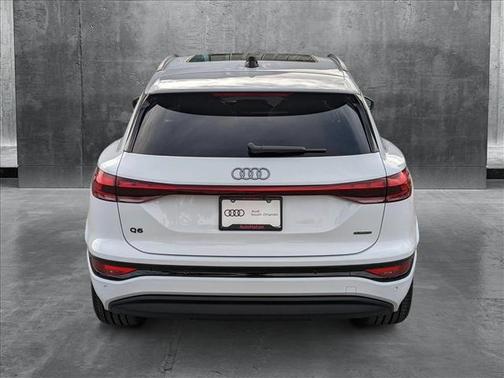 2025 Audi Q6 e-tron Premium Plus quattro