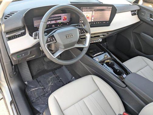Arrow Gray Pearl Effect 2026 Audi Q3 TFSI quattro S tronic
