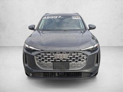 Tambora Gray Metallic 2025 Audi Q5 Premium TFSI quattro S tronic