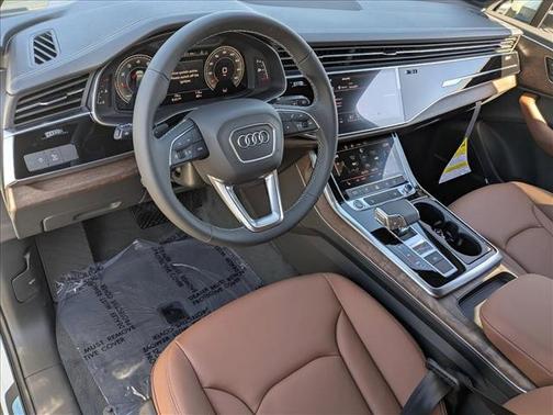 2025 Audi Q7 45 Premium