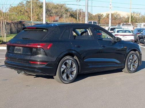 2023 Audi e-tron Premium quattro