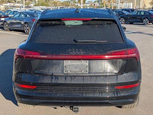 2023 Audi e-tron Premium quattro