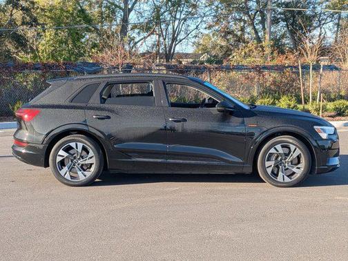 2023 Audi e-tron Premium quattro