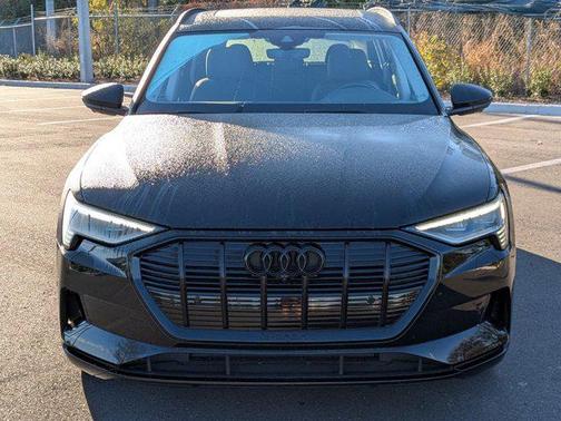 2023 Audi e-tron Premium quattro