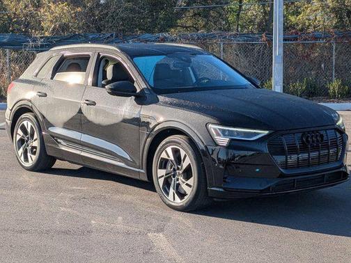 2023 Audi e-tron Premium quattro