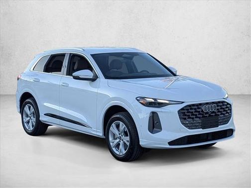 2025 Audi Q5 Premium TFSI quattro S tronic