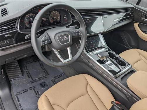 2025 Audi Q7 55 Premium Plus
