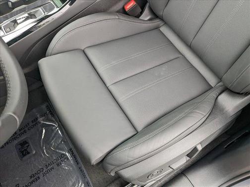 2025 Audi Q6 e-tron Premium Plus