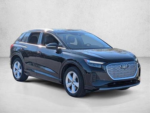 2022 Audi e-tron Premium Plus