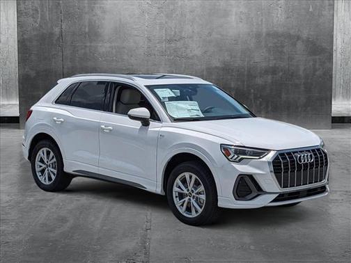 2025 Audi Q3 Premium 45 TFSI S line quattro Tiptronic