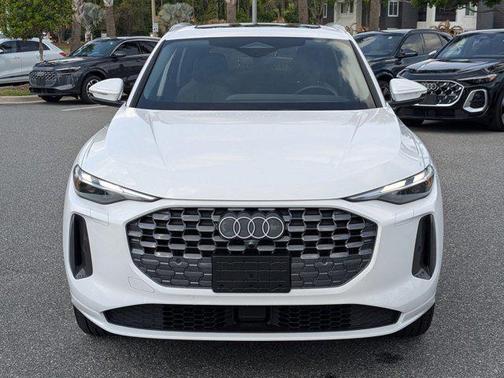 Arkona White 2025 Audi Q5 Premium TFSI quattro S tronic