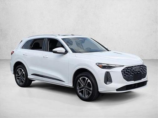 Arkona White 2025 Audi Q5 Premium TFSI quattro S tronic