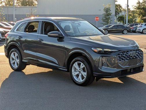 Tambora Gray Metallic 2026 Audi Q5 Premium TFSI quattro S tronic