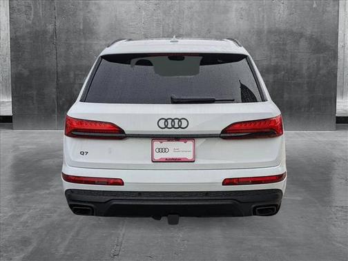 2025 Audi Q7 55 Prestige