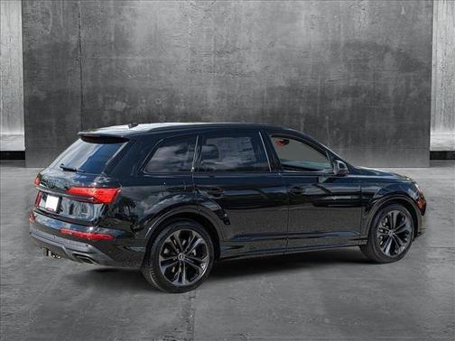 2025 Audi Q7 55 Premium Plus