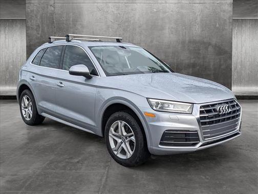 Photo 3 of 25 of 2019 Audi Q5 2.0T Premium