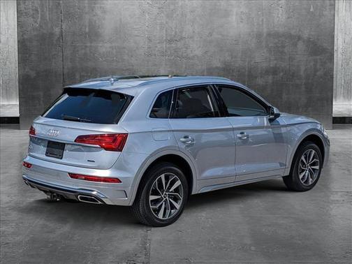 2023 Audi Q5 45 S line Premium Plus