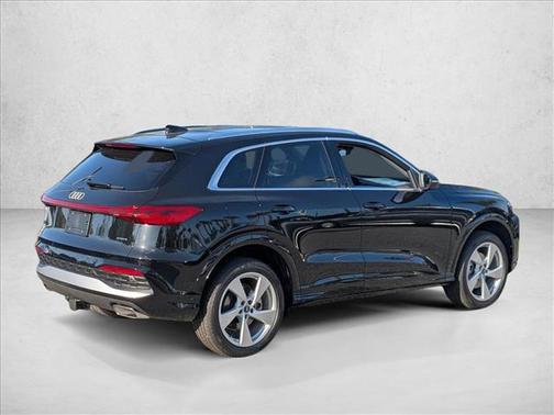 2025 Audi Q5 Premium Plus