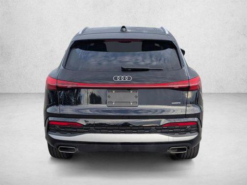 Mythos Black Metallic 2026 Audi Q5 Premium TFSI quattro S tronic
