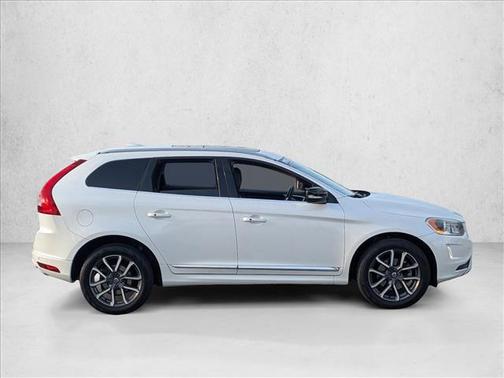 2017 Volvo XC60 T6 Dynamic