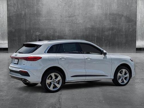 2025 Audi Q5 Premium Plus