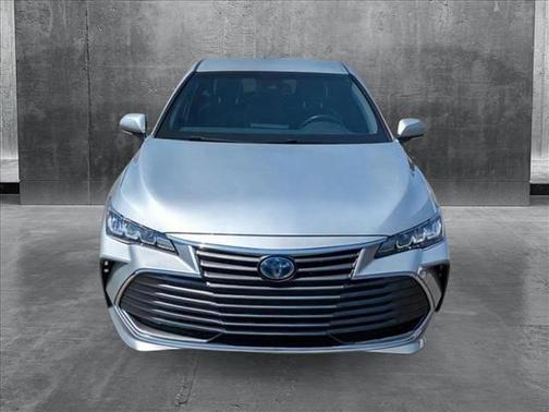 2020 Toyota Avalon Hybrid XLE