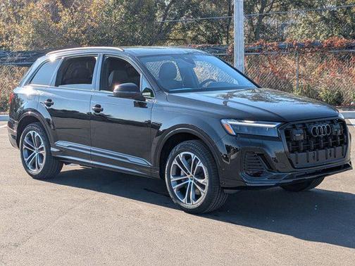2026 Audi Q7 45 Premium