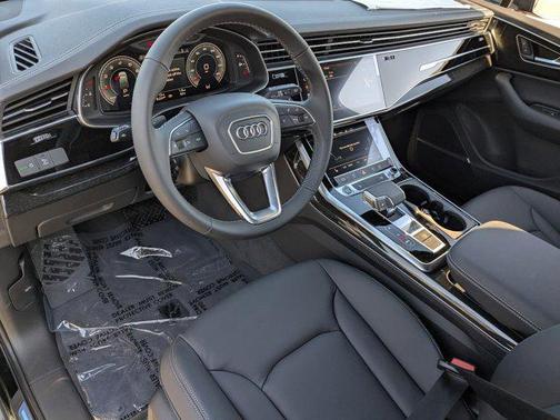 2026 Audi Q7 45 Premium