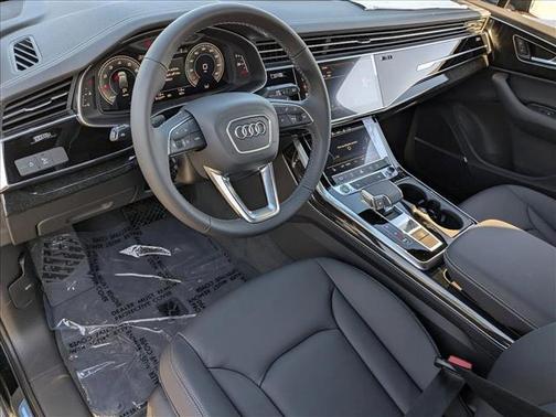 2026 Audi Q7 45 Premium