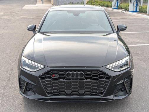 Mythos Black Metallic 2023 Audi S4 Premium Plus TFSI quattro Tiptronic