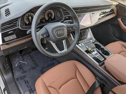 2025 Audi Q8 55 Premium
