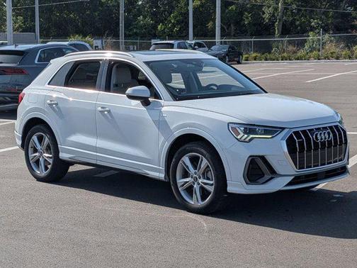 2022 Audi Q3 45 S line Premium Plus
