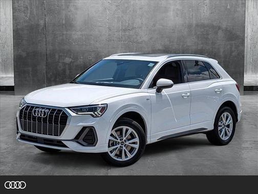2025 Audi Q3 Premium 45 TFSI S line quattro Tiptronic