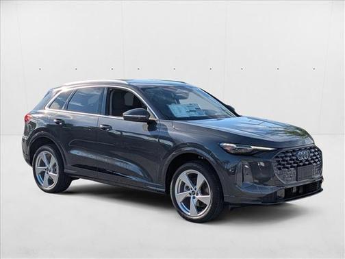 2025 Audi Q5 Premium Plus