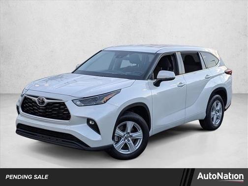 2024 Toyota Highlander LE