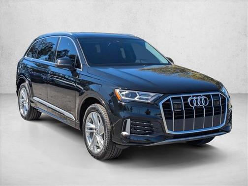 2023 Audi Q7 45 Premium