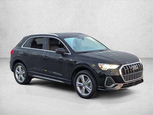 Mythos Black Metallic 2022 Audi Q3 45 S line Premium Plus