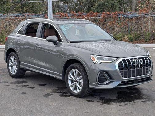 2025 Audi Q3 Premium 45 TFSI S line quattro Tiptronic