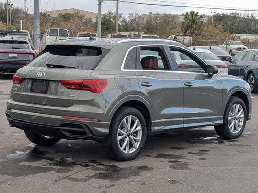 2025 Audi Q3 Premium 45 TFSI S line quattro Tiptronic