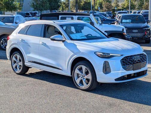 2025 Audi Q5 Premium Plus