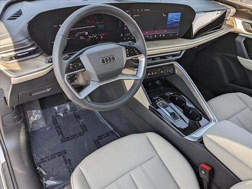2025 Audi Q5 Premium