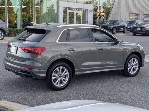 2025 Audi Q3 Premium 45 TFSI S line quattro Tiptronic