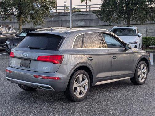 2018 Audi Q5 2.0T Premium Plus